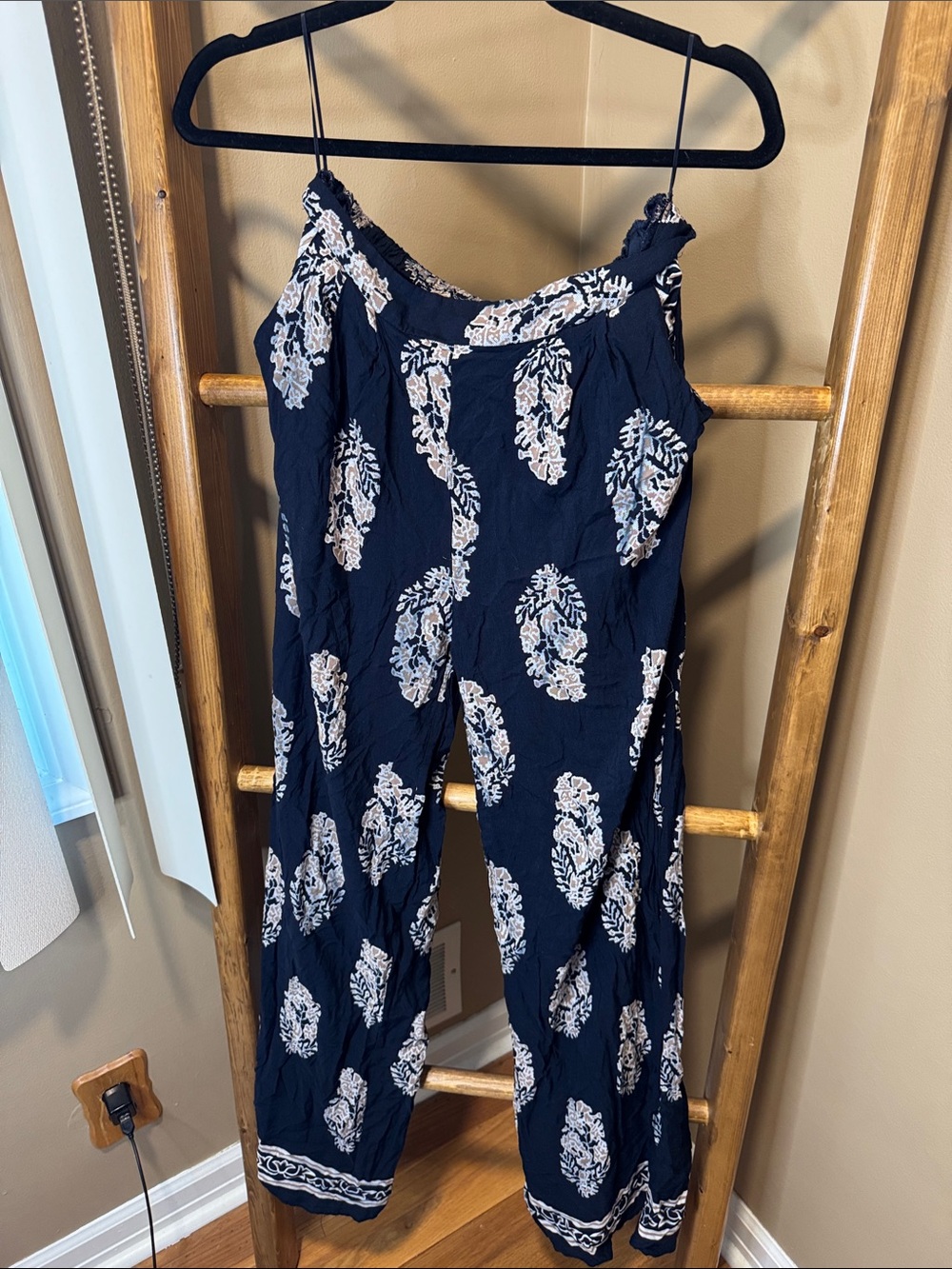 Two piece set - Picture 3 of 4